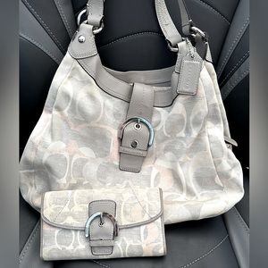 Coach Lynn Soho hobo shoulder handbag and wallet